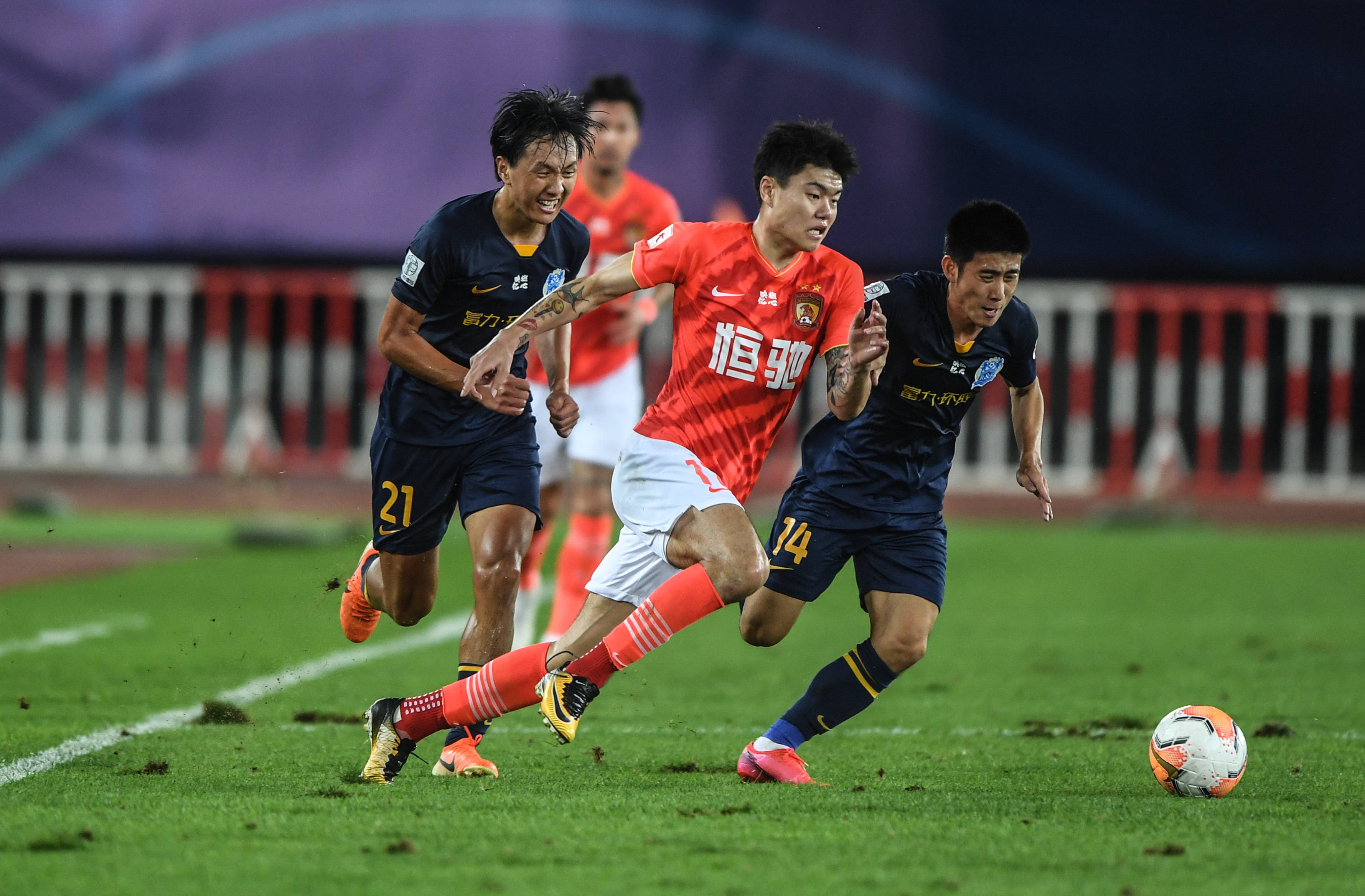 在对方始料 在对方始料